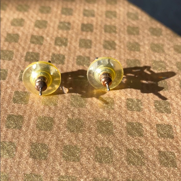 Large CZ studs with Victorian cut silver posts - Picture 6 of 11